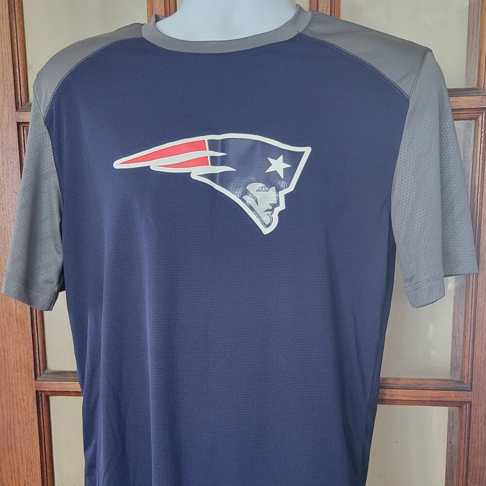NFL Team Apparel TX3 Cool New England Patriots Navy Blue T-Shirt Unisex Size M